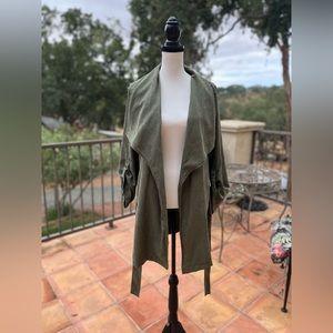 Green tie waist jacket. EUC. Smoke free home.